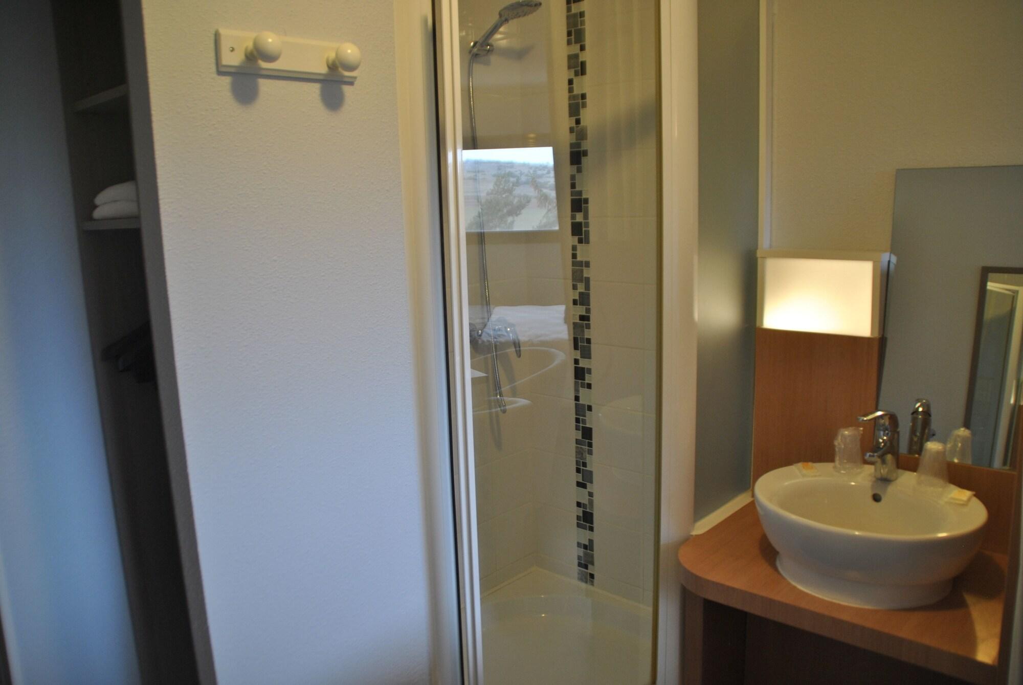 The Originals Access, Hotel Millau Sud L'Hospitalet-du-Larzac Exterior photo